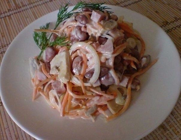 Вкусные идеи для вашего стола: три салата, которые удивят гостей