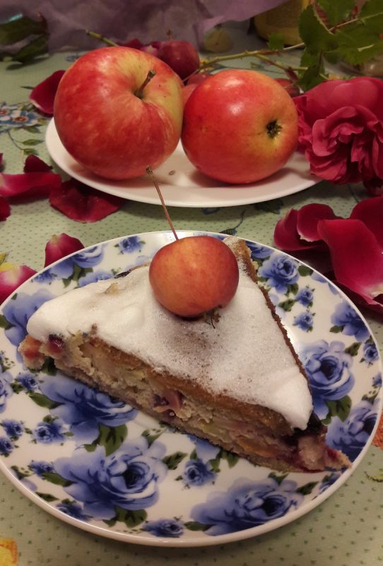 Шарлотка на сковороде: как приготовить кулинарный шедевр без духовки