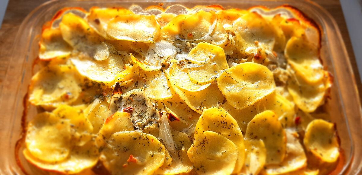 Запечённый картофель с мясом — простой семейный вариант без лишних заморочек