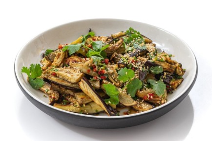 Баклажаны по-корейски: пикантное блюдо для любителей острого