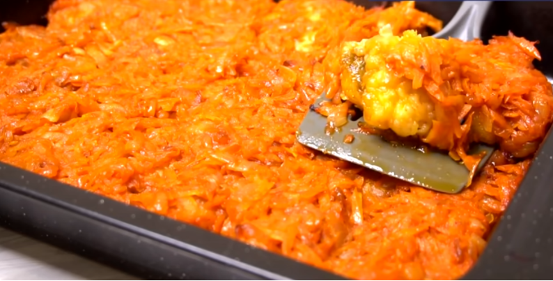 Минтай в морковном соусе: любимый рецепт из семейного архива