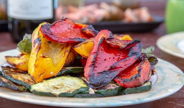 Гриль-овощи под небом