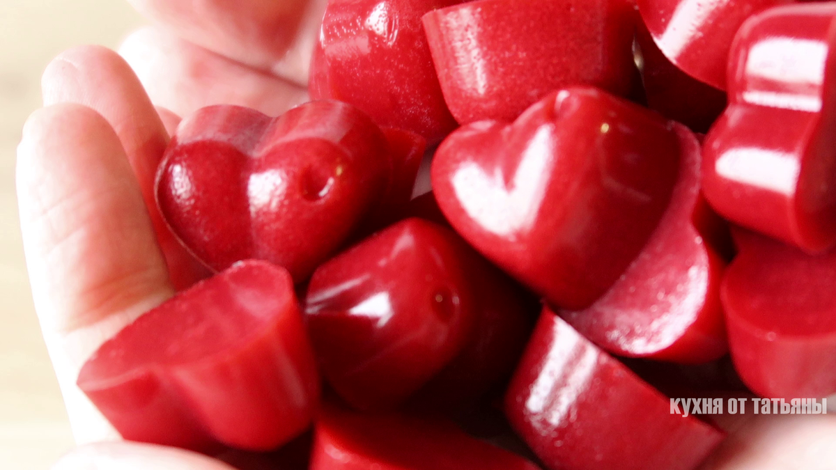 Мармелад без желатина: яркие сердечки из ягод с агар-агаром