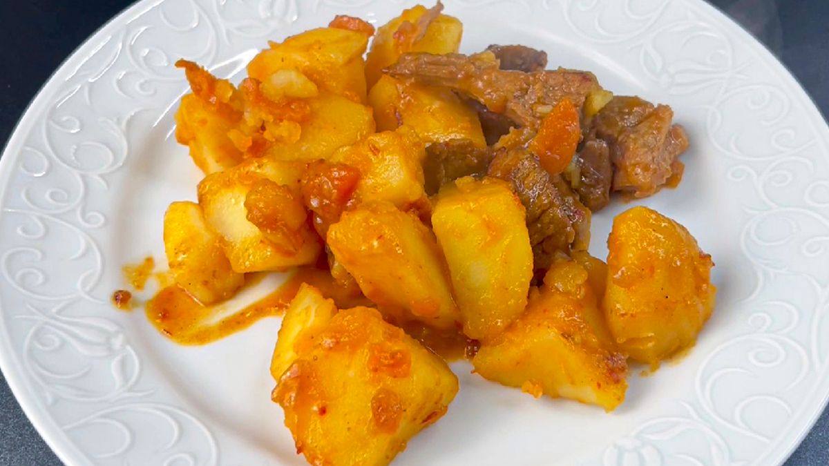 Аппетитное жаркое с картофелем: простой и быстрый рецепт для всей семьи