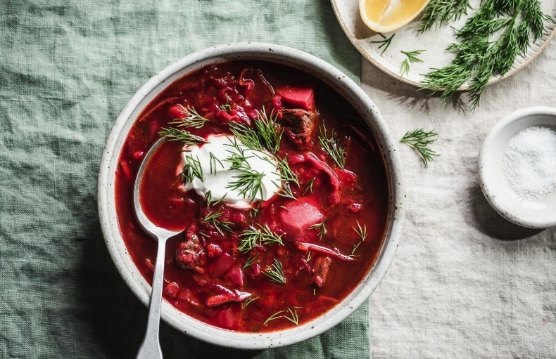 Освежающий холодный борщ: вкус и польза в каждой ложке