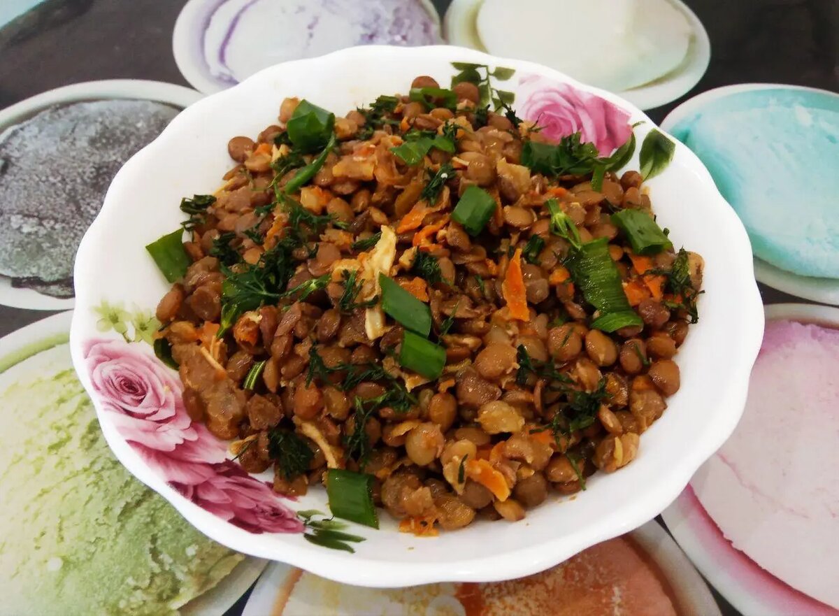 Вкусная и полезная тушеная чечевица с овощами и филе