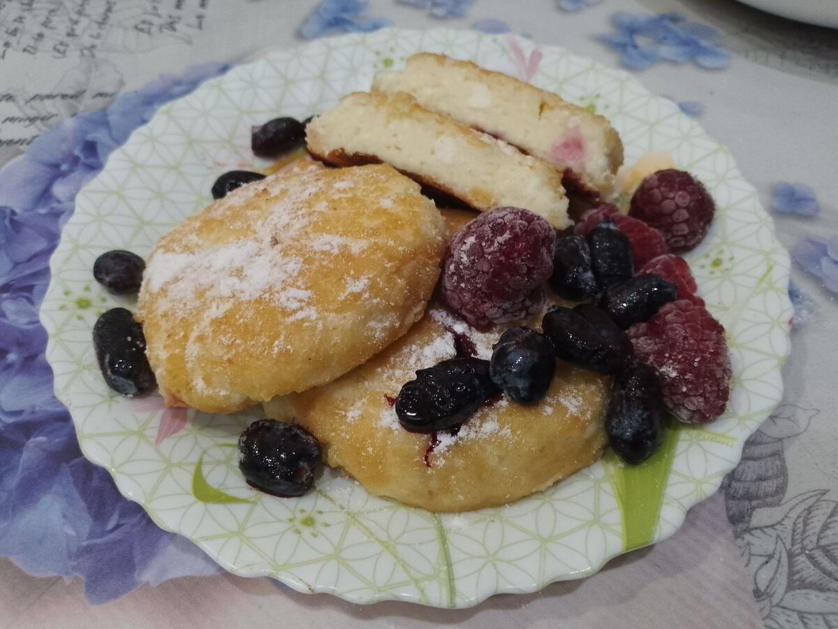 Как испечь идеальные сырники: простой и вкусный рецепт