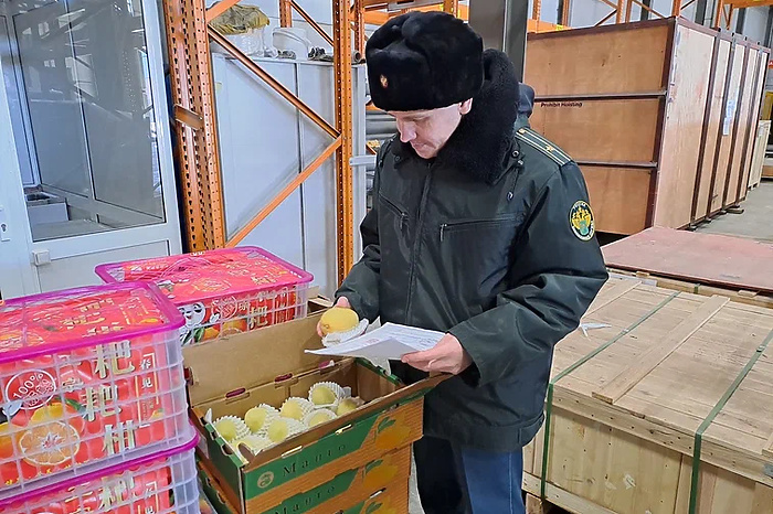 На Урал привезли экзотические фрукты: личи и маракуйя впервые в регионе