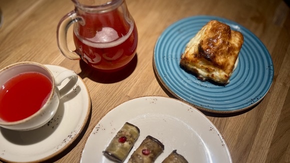 Гастрономическое путешествие: ачма, новый ресторан и идеальные сырники