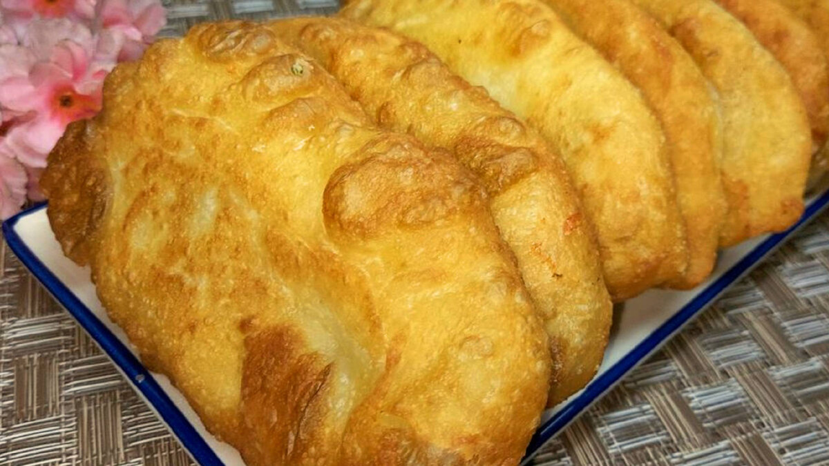 Необыкновенно вкусные пирожки за 10 минут: простая рецепт для идеального завтрака