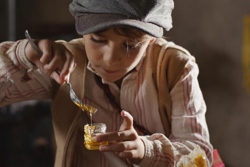 Мед вместо сахара: стоит ли делать замену и полезно ли это на самом деле?