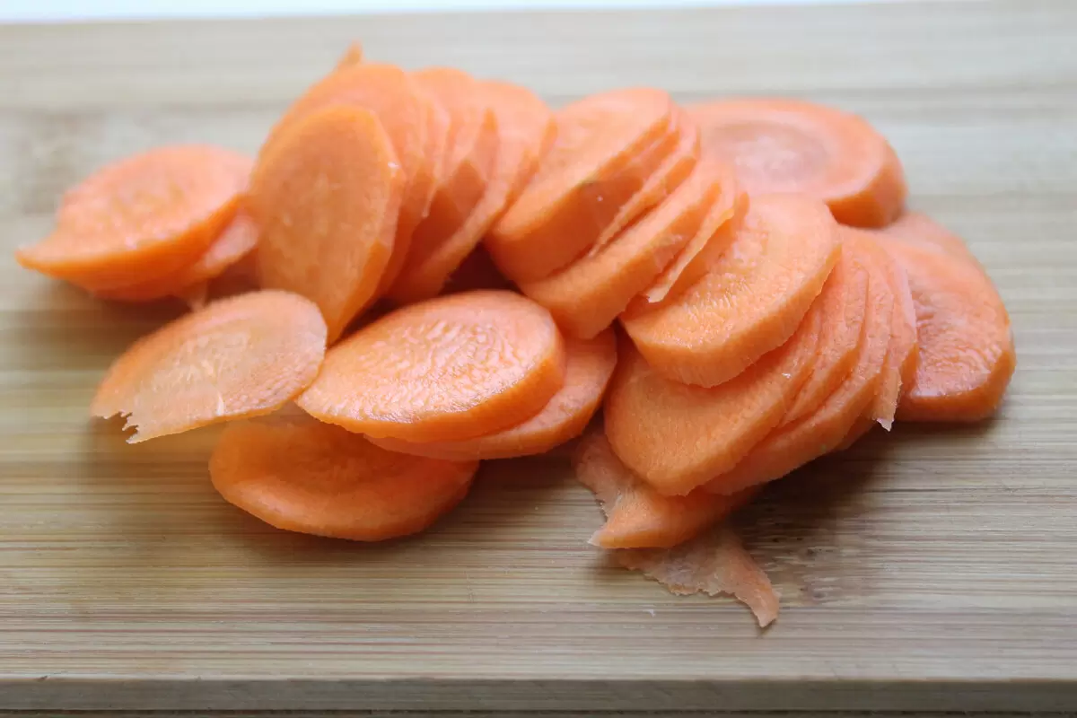 Кулинарные находки: быстрота и вкус простого паштета из куриной печени с шампиньонами