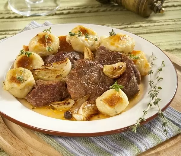 Баранина с картофельными клёцками: идеальное блюдо для настоящих мужчин