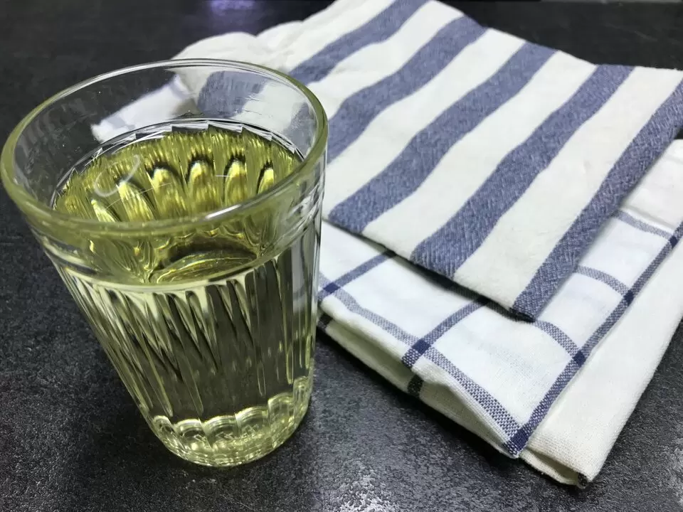 Как растительное масло помогает вернуть кухонным полотенцам белоснежный вид