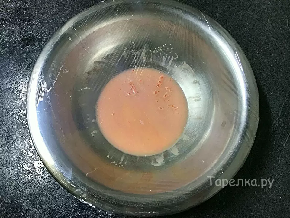 Необычный рулет с маком и сгущенкой: простой рецепт для всей семьи