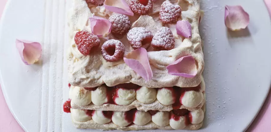 Торт "Наполеон": сладкая загадка без французских корней