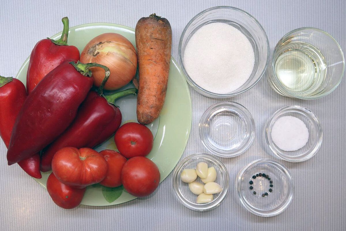 Вкусное лечо с морковью и репчатым луком: универсальная закуска на зиму