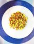 Вкусный завтрак за 15 минут: гречка с курицей и горошком