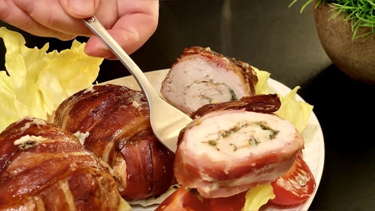 Куриные рулетики с беконом и моцареллой: просто, вкусно и эффектно