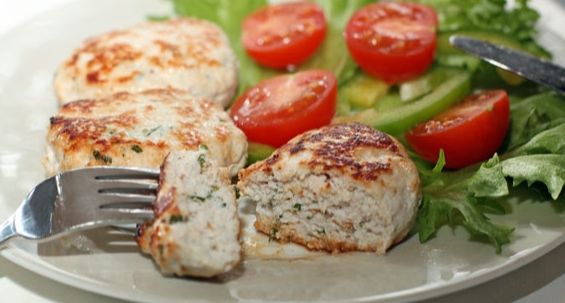 Нежные котлеты из индейки: как приготовить вкусное и полезное блюдо